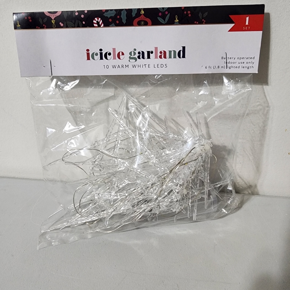 Target Bullseye Playground Lightup Icicle Garland